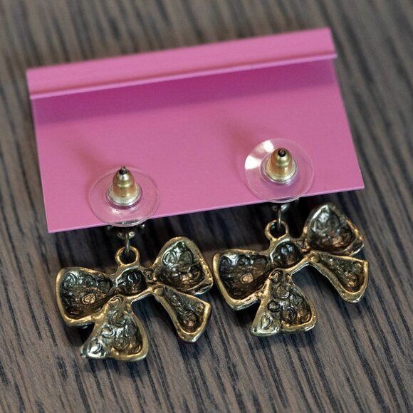 BNWT Betsey Johnson Nautical Sailor Bow Earrings - Picture 2 of 2